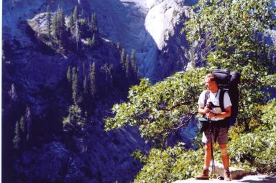 Along the trail between Bearpaw Meadow and Hamilton Lakes