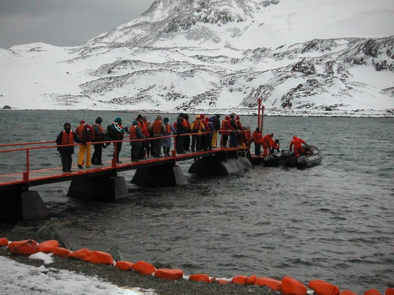 Zodiacs back to ship