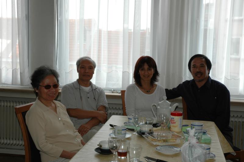 Chi Dung, anh Diep, Van & Lang