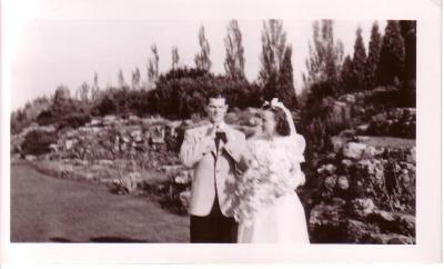 Lloyd_Helen_park.JPG