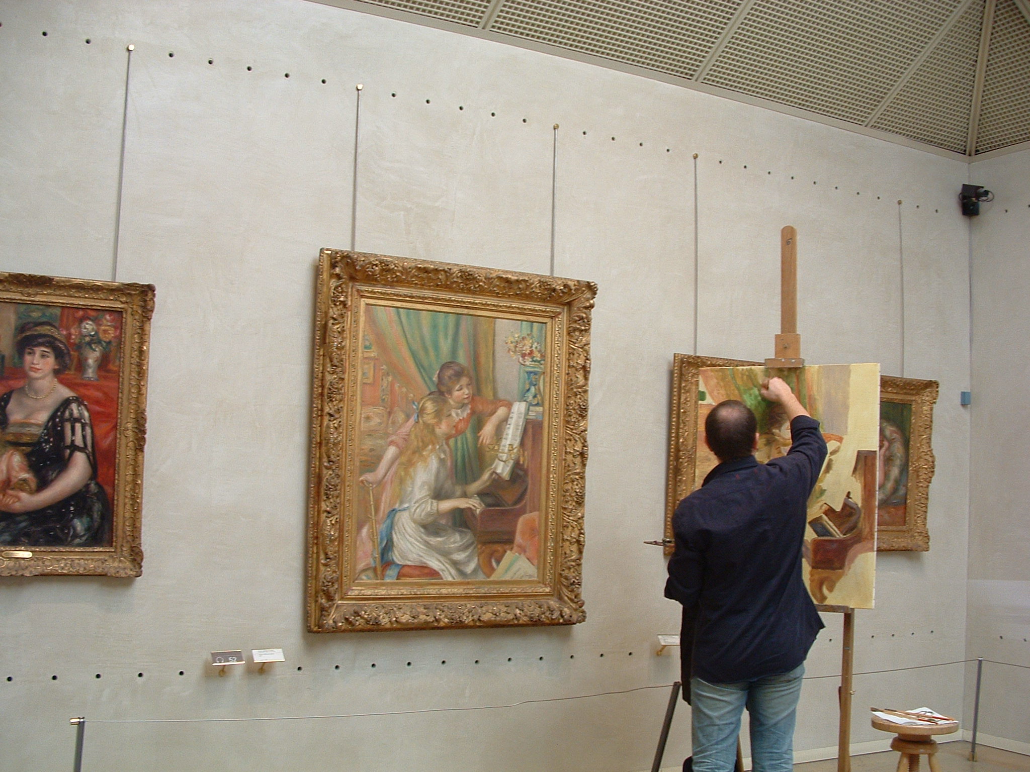 Artist in Musee DOrsay