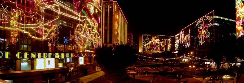 Christmas decoration at Tsim Sha Tsui East 2000