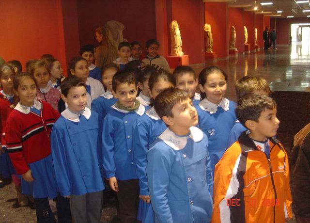 children in museum.JPG