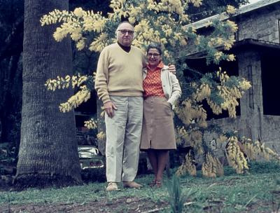 Leo,Ethel,tree,'72.jpg