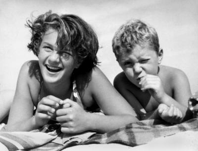 Margy,Ben-beach,'54.jpg