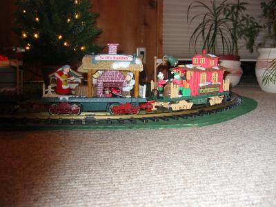 Bakery Car and Caboose
