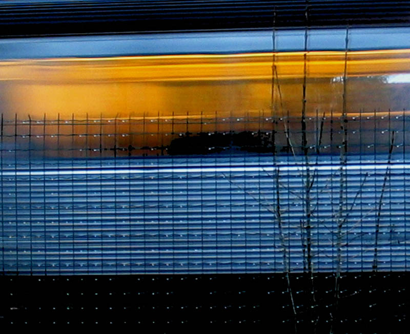 27/11/04 - Downtown Train