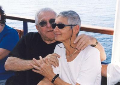 יומולדת 70 לאלי -   גילי הירש ואיציק רן על הספינה בעכו - נוב' 2000
