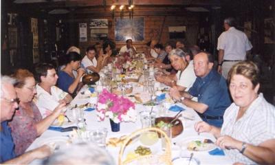 החותרים בעקבות רומן רוסי - ארוחה בלול בנהלל - ספט 2002