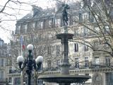 Fountain near Palais Royale.jpg