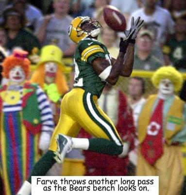 A play missed by most. (Note: the name is Favre, not Farve) - Not my photo