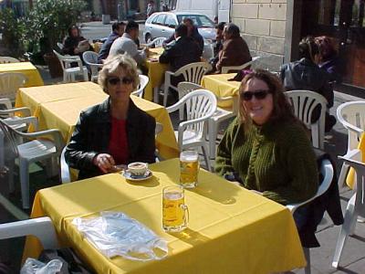 u22/seanflannery/medium/12696106.DebKRcafe.jpg