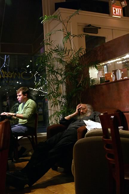 Nov. 23, 2004 - Coffee shop