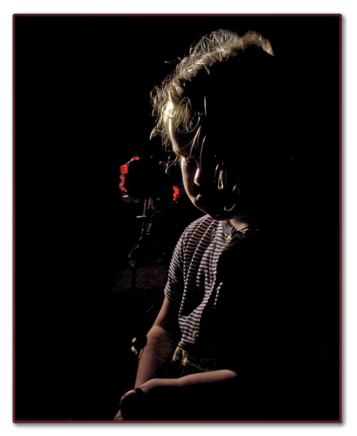 <b>The little girl with a rose</b><br><font size=1>*by Stphane Bouchard</font>