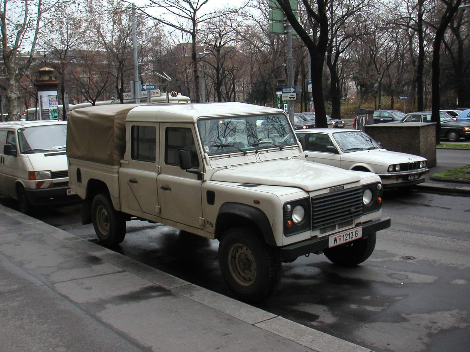 LandCruiser.JPG