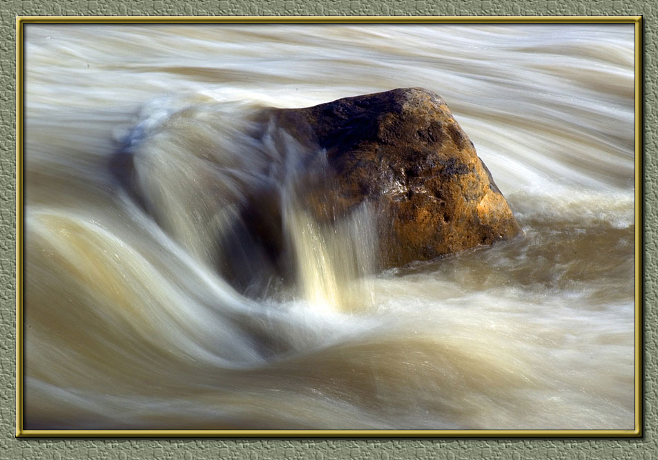 Caressing water