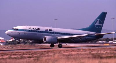 LX-LGO Luxair B737-500.jpg