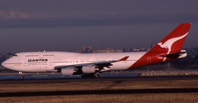 VH-OJP  Qantas B747-400.jpg