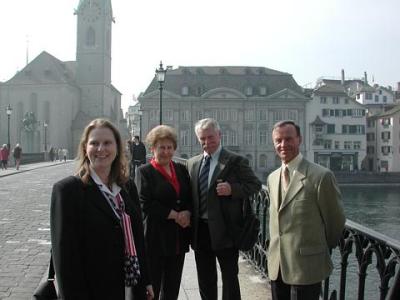 03/15/2002 - Graduation, Birgit, Christel, Edi, Papa