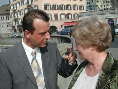 03/15/2002 - Graduation, Hannes, Mama