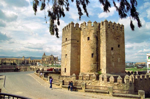 Torre de la Calahorra, Moorish fortress, 14C, Cordoba