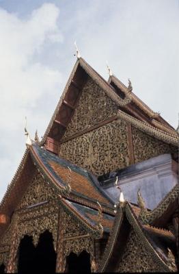 IMG006-wat on doi suthep.jpg