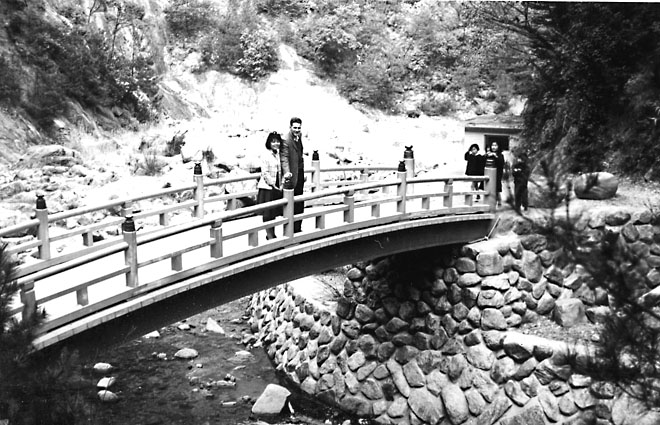 Jim  & Bea  at Ono Shrine