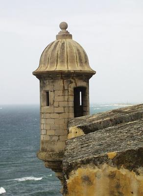 una garita (guards post) by El Morro