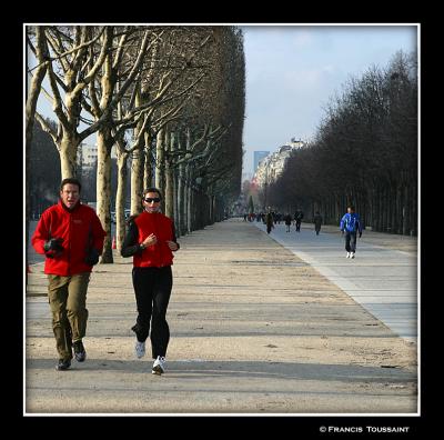 Jogging in the Jardins des Tuileries