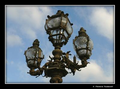 and its famous lampposts
