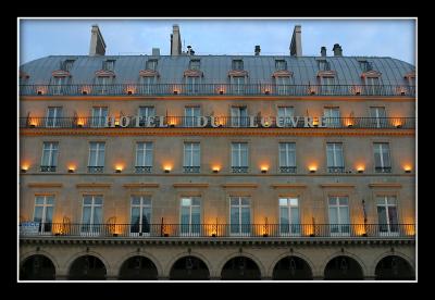 Nearbye hotel du Louvre, early morning