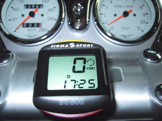 Sigma BC 600 Digital read out attached to handlebars.