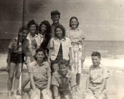 במחנה הימי בירקון - 1949