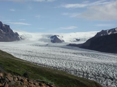Walking the whole day through the Skaftafell-National-Park