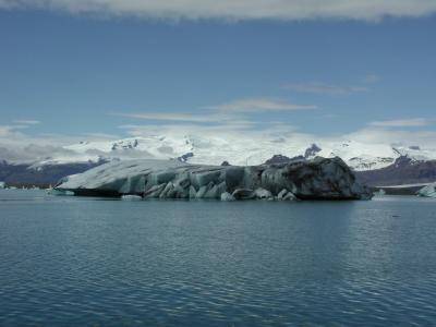 Observation-tour on Jkulsarlon-Sea with swimming Icebergs