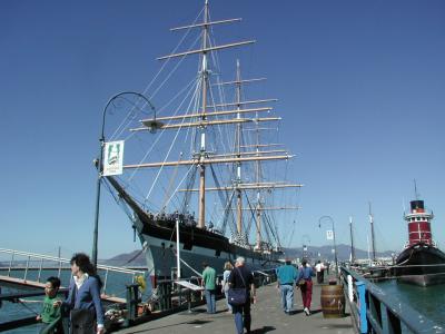 Rundgang durch den Hafen