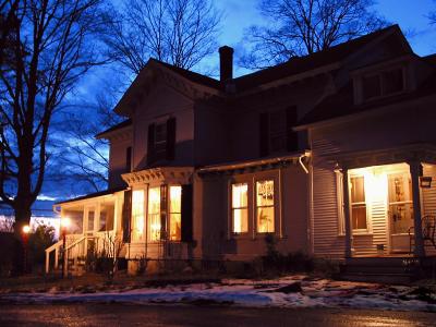 Gazebo Inn At Night