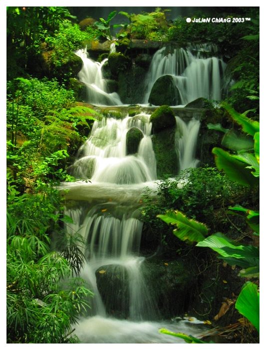 Waterfall; with a little zoom