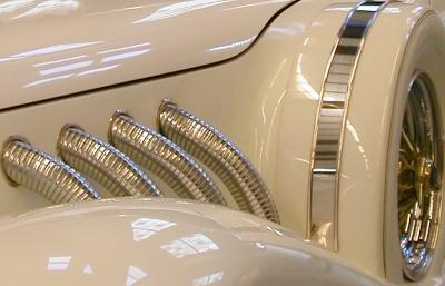 Luxurious lines