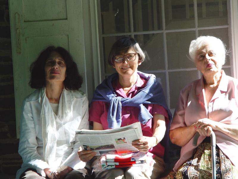 3488908.momsuesis copy.jpg