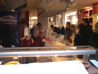 December 2002 - Rue de Buci - Nils's Restaurant 75005