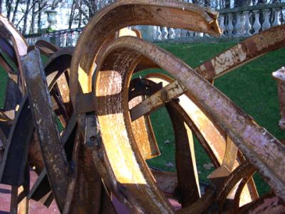 December 2002 - Luxembourg Garden - J.P. Rives's Sculpture ( French rugbyman) 75006