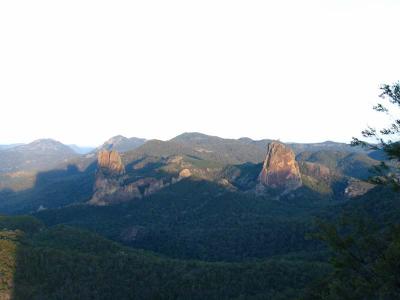 Belougary Spire and Crater Bluff to it's right.  In front of the spire, l-r Breadknife, ButtterKnife, Fishknife