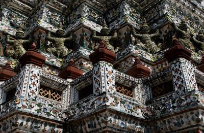 Details of Wat Aroun