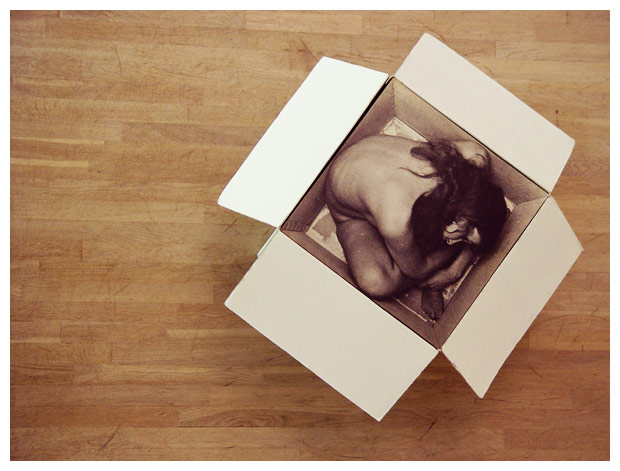 11th Place<br><br><b><font size=2>Girl in a box</b><br>by Jon Mold</a></font>