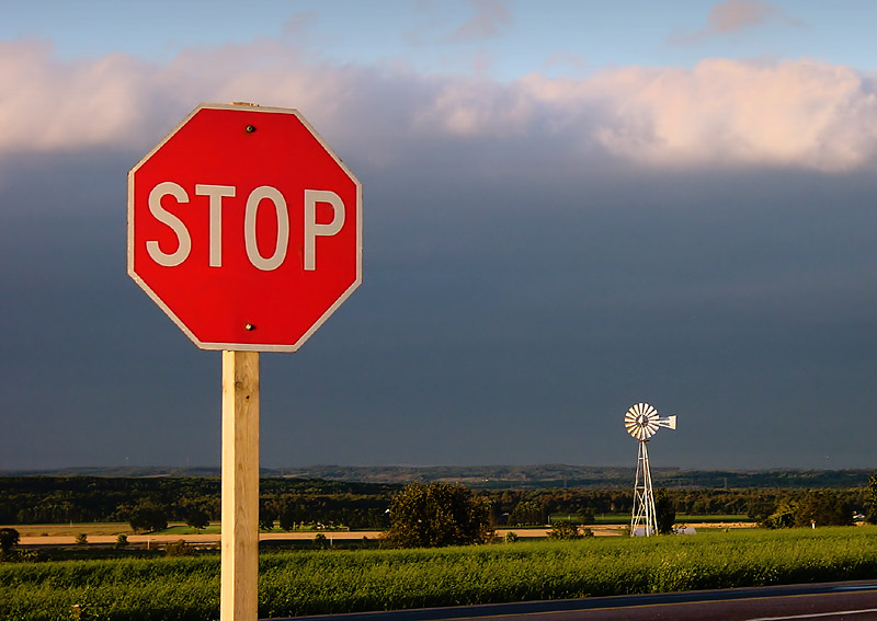 4th place <B>STOP</B><BR><FONT size=2>by Bernd Taeger</FONT>