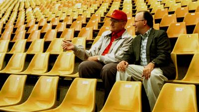 Sports writers confer in Dakota Dome, University of SD