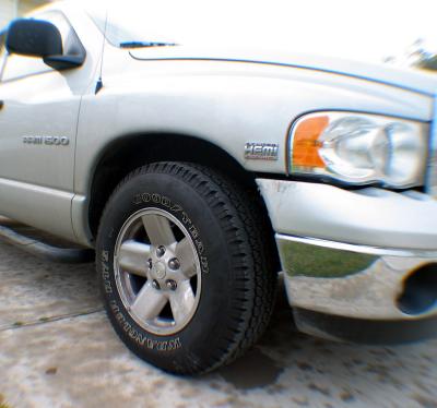 u23/wyk/medium/12854841.tire2.jpg