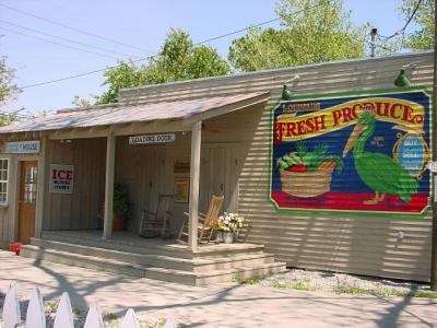 CountryStoreFacade.jpg