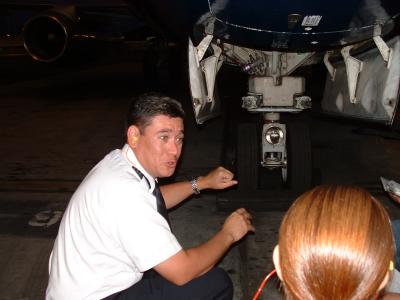 The Walk Around - Pilot Night with F/O Chris